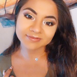 Meet your Posher, Viviana